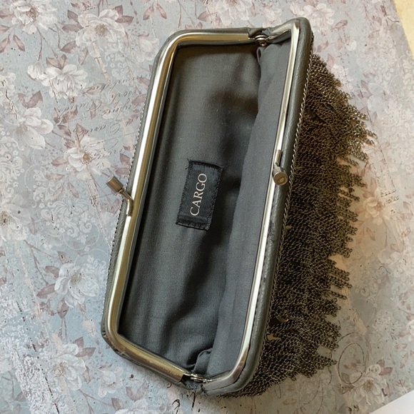 Metal Chain Fringe/ Sequined Clutch Purse - Picture 3 of 4